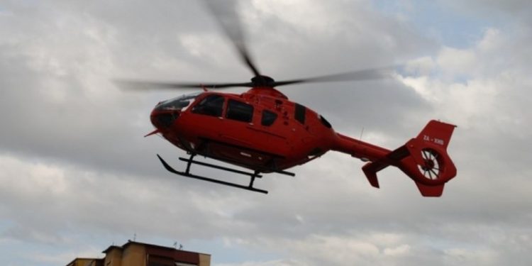 E RËNDË/ Rrëzohet nga shkallët e hotelit në Sarandë, biznesmeni niset me helikopter… (EMRI)