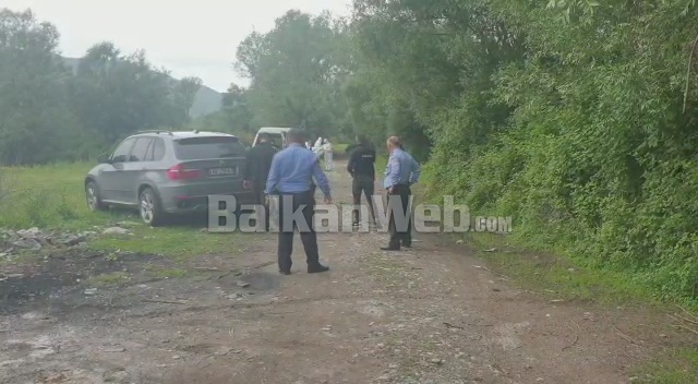 PAMJET/ Ja ku u vra 32-vjeçari në Shkodër, momenti kur ambulanca mbërrin për të marrë trupin e pajetë
