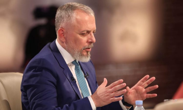 “NON GRATA”/ Sokol Balla: E lodhe dhe e gjakose Shqipërinë por ajo fitoi mbi ty. Tani të lutem ktheji…