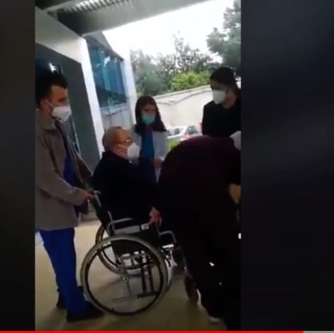 DALIN PAMJET/ Me karrocë me rrota në spital, Fatos Nano në gjendje jo të mirë shëndetësore