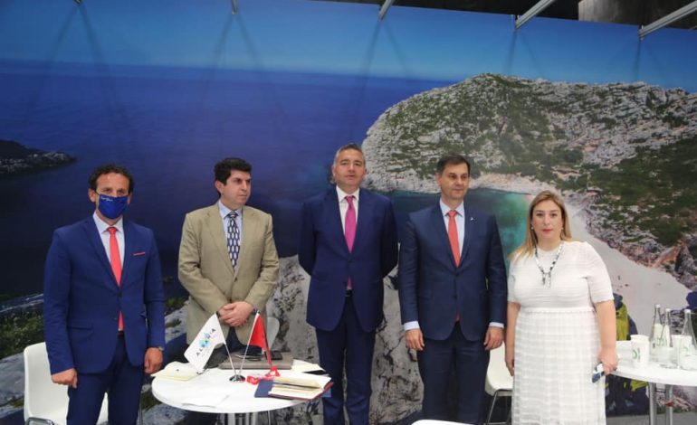 “DO I JAPIM FUND RIMËKËMBJES SË TURIZMIT”/ Blendi Klosi takon homologun grek: Garantohet lëvizjen e lirë në kufi