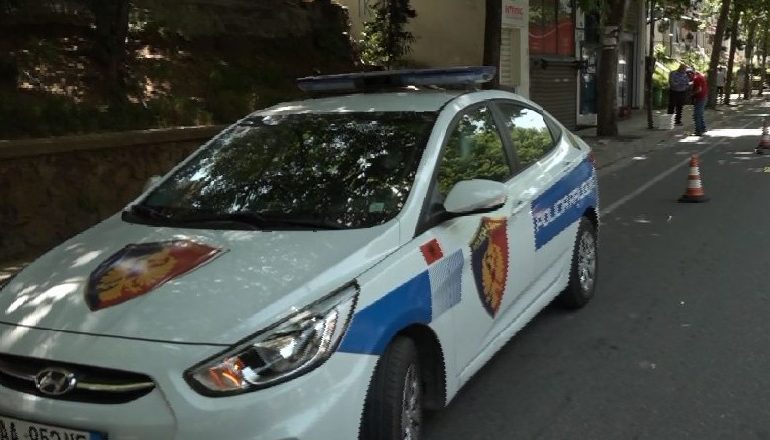TË SHTËNA ME ARMË ZJARRI/ Qëllohet në drejtim të një banesë në Prezë