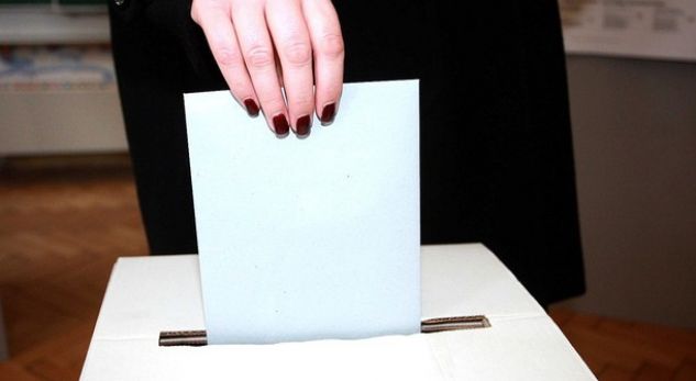 VOTUESIT PËR HERË TË PARË/ Shumica dërrmuese ndoqi traditën familjare në votime