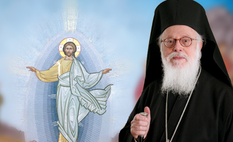 NESËR FESTOHEN PASHKËT ORTODOKSE/ Kryepeshkopi Janullatos mesazh: Të çlirohemi nga urrejtja dhe nga çdo element i errët
