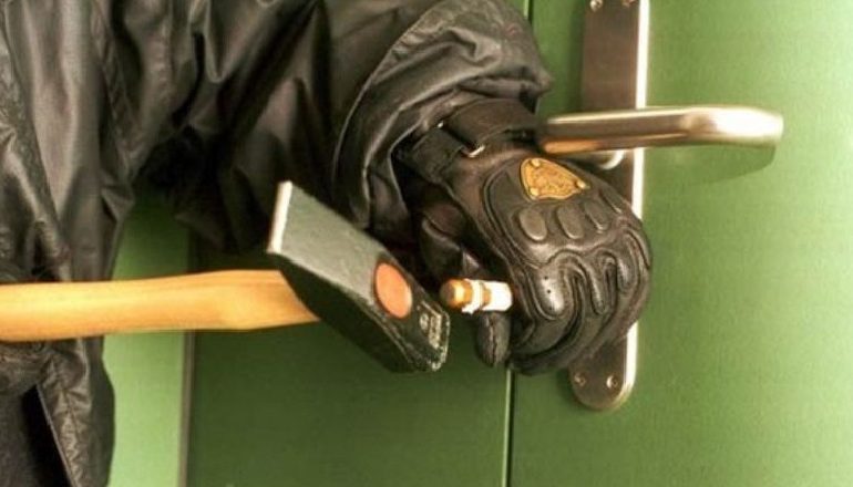 VODHI ME THYERJE NJË LOKAL/ Arrestohet 42-vjeçari në Divjakë. Autor edhe i dy…