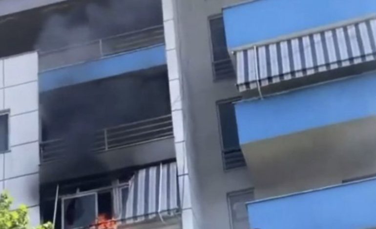 PAMJET/ Kati i pestë i një pallati përshihet nga flakët në Kamëz