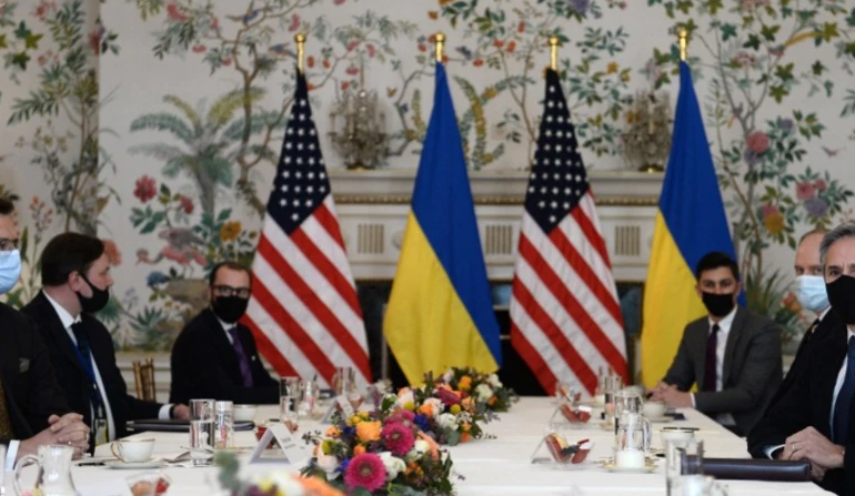 KËRCËNIMET NGA RUSIA/ Vizita e Sekretarit Blinken, dëshmi e mbështetjes amerikane për Ukrainën