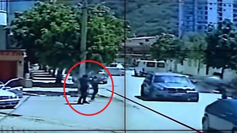 DEL VIDEO E FRIKSHME/ Momenti kur EKZEKUTOHET me breshëri plumbash Bledar Birçaj në Vlorë