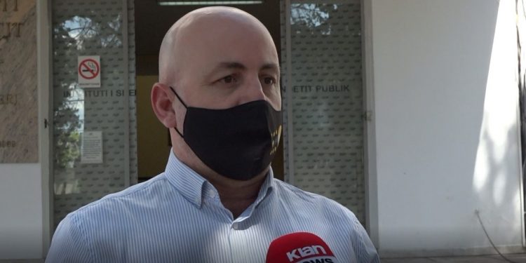 “NUK DO KETË VALË TË TRETË TË COVID-19″/ Epidemiologu: Përreth 40% e popullatës mund…