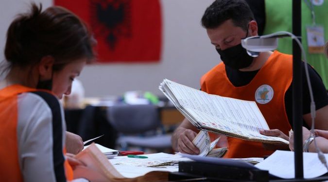 25 PRILLI/ Misioni i SHBA në OSBE: U zbatua me sukses Kodi i ri Zgjedhor. Ja problematikat e procesit