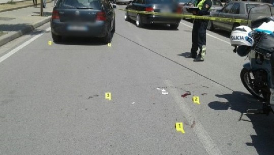 E FUNDIT/ Aksidentohet aktori i njohur shqiptar, përplaset me një makinë tjetër në rrugë