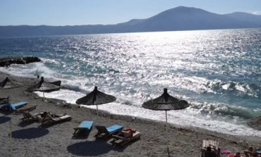 VLORA ÇEL SEZONIN TURISTIK/ Mbërrijnë turistët e parë, optimizëm për një vit premtues