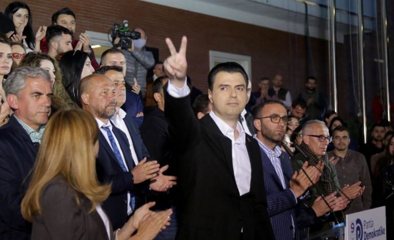 Deri në mëngjesin e 26 prillit zgjedhjet ishin në rregull: Ç’ndodhi pastaj, që opozita u zgjua nga “ëndrra e madhe”?