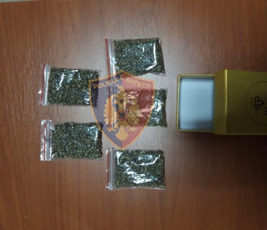 DALIN EMRAT/ U kapën me fara kanabisi, si ranë në pranga dy trafikantët nga Vlora