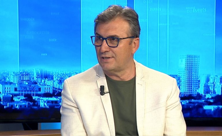LEHTËSIMI I MASAVE/ Skënder Brataj: Numri i të sëmurve ka arritur 43. Vera është aleati ynë, duhet…