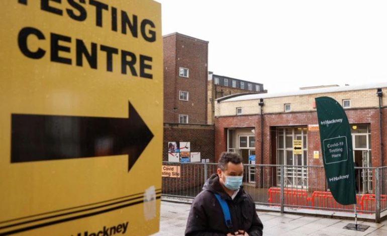 PANDEMIA/ Britania përballë një vale të re infeksionesh me COVID-19