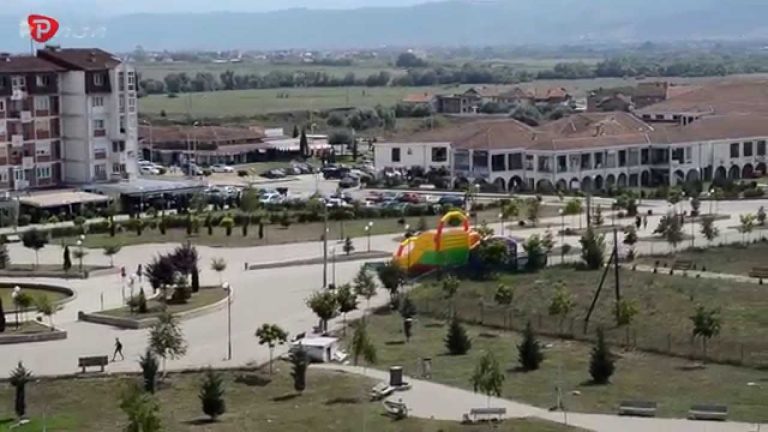 E RËNDË/ Aksident automobilistik të Drenas të Kosovës, dyshohet për dy të vdekur
