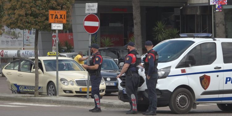 VRASJET NË ELBASAN/ Ardi Veliu nis lëvizjet në drejtorinë e policisë së qytetit