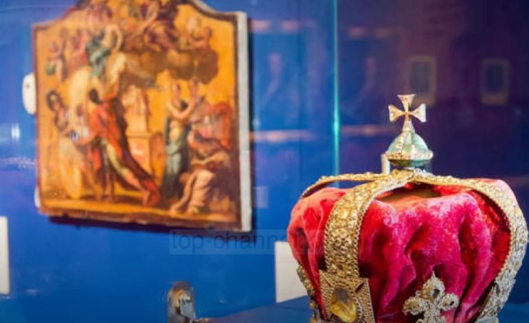 NGA GURËT E ÇMUAR E DERI TEK KURORAT/ Thesaret marramendëse që zotëron familja mbretërore britanike