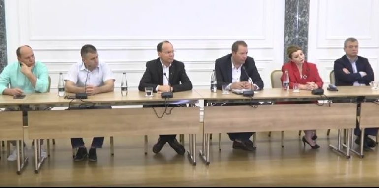DEKLARATA E FORTË/ Grupimi për PD: Lulzim Basha po tenton të manipulojë zgjedhjet, kërkojmë të rikthehet Ibsen Elezi