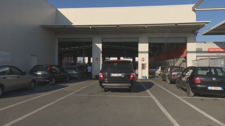 PAS 5 MUAJSH PEZULLIM/ Rinis sot kontrolli teknik i automjeteve, ja kush kolaudohen të parat