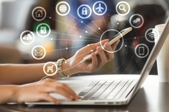PASOJAT E PANDEMISË/ Përdorimi i internetit tek shqiptarët u rrit me 55%