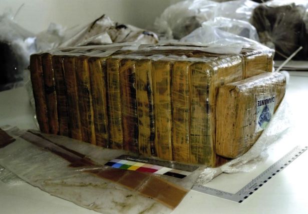 KAPJA E KONTEJNERIT ME 400 KG KOKAINË/ Droga mbërriti në Durrës më 5 maj, “rrengu” i policisë për t’i bllokuar rrugën (DETAJET)
