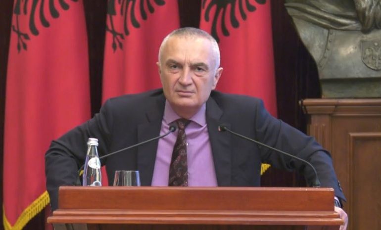 FAKSIMILE/ A u takua presidenti Meta me anëtarët e Agimit të Artë?