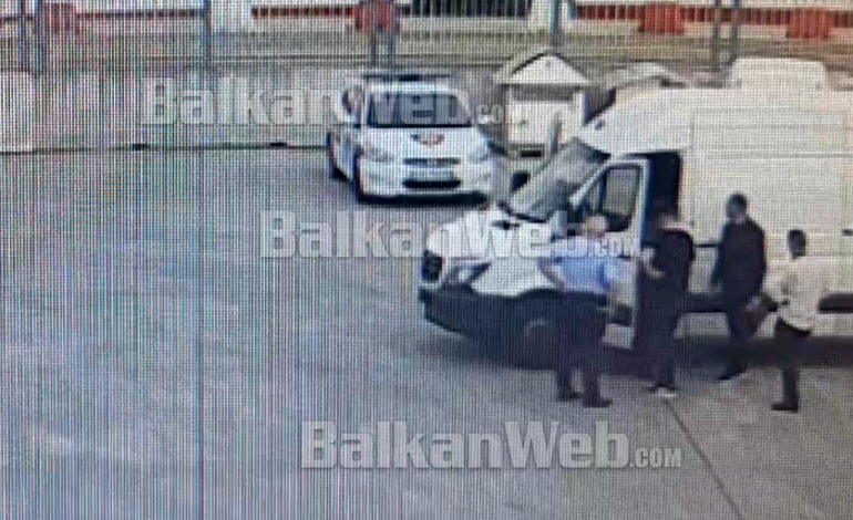 DETAJET E REJA/ Zbulohet SHUMA e sekuestruar sot në Portin e Durrësit, ja ku ishin fshehur pakot me paund
