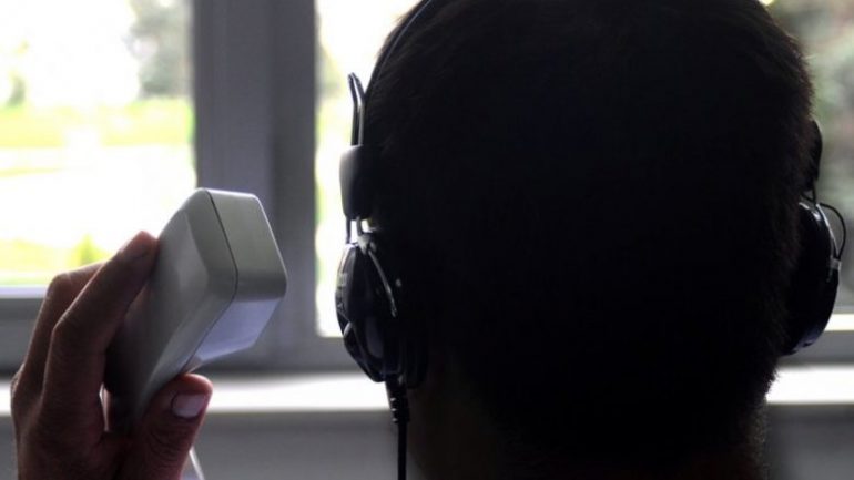 “NË TELEFON KISHTE…/ Rrëqeth babai i vajzës së abuzuar në grup: Do rri pa bukë të vdes, nëse s’i largojnë autorët nga fshati