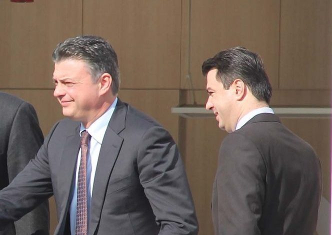 “TALLET” ME BASHËN/ Ristani: Zgjedhjet nuk i njeh, ndërkohë bëhet gati për tur në Shqipëri!