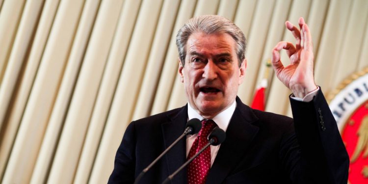 SHPALLJA “NON GRATA”/ Mediat ndërkombëtare shkruajnë për Berishën: Akte korruptive dhe…