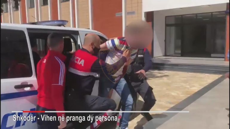 ARRESTOHEN DY PERSONA/ Tentuan që të trafikonin 93 kg bimë narkotike nga liqeni i Shkodrës (VIDEO)
