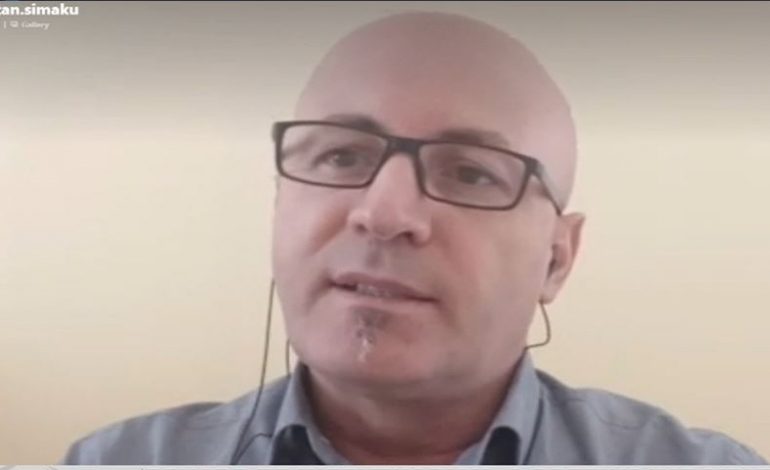 “KY DO JETË NJË SEZON POTHUAJSE…”/ Epidemiologu Simaku: Shumë shpejt do të kthehemi në normalitet