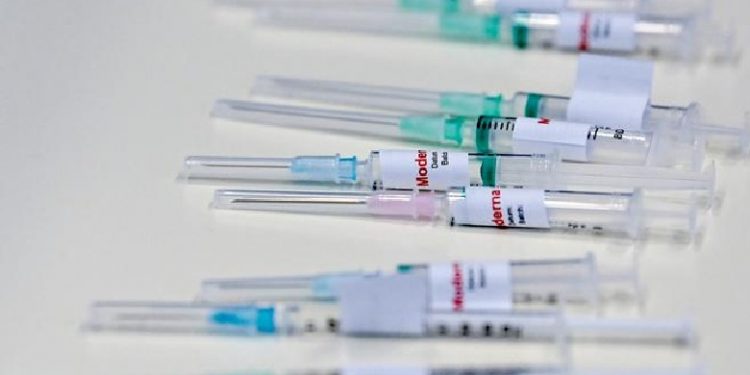 MESAZHET/ Thirrja e të famshmëve për të shpërndarë vaksina për të varfrit