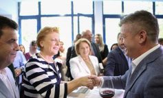 ALFRED PEZA/ “Politika si ide” e Valentina Leskajt