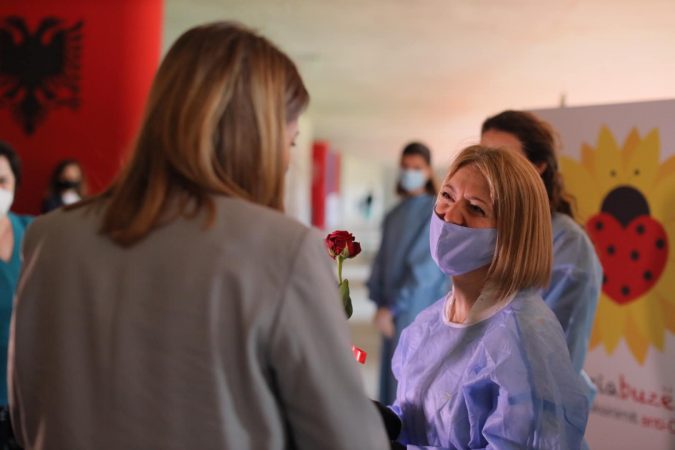VAKSINIMI/ Manastirliu e zbulon: Ja sa qytetarë kanë bërë dy dozat e vaksinës ndaj COVID-19 në Shqipëri