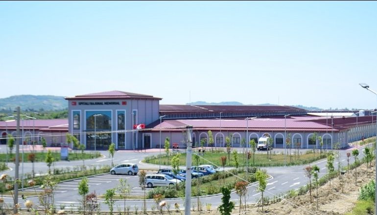 ARTIKULLI/ Televizioni Kombëtar turk: Spitali Memorial i Fierit do të forcojë miqësinë turko-shqiptare