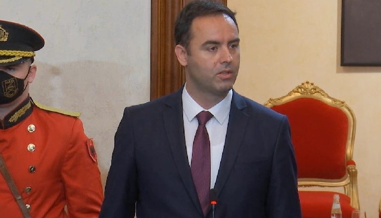 VIZITA NË SHQIPËRI/ Konjufca: Të funksiojmë si 2 vende të një kombi të vetëm