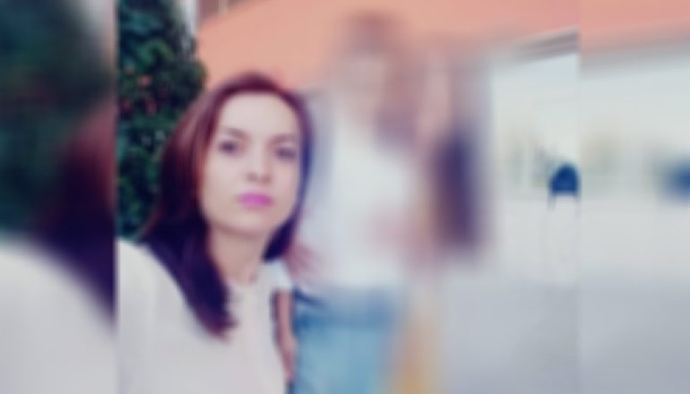 DËSHMIA TRONDITËSE/ Djali i Dhurata Saliajt: E pashë që i shkruante dikujt “zemër të dua, kur do takohemi”, ndaj më rrihte