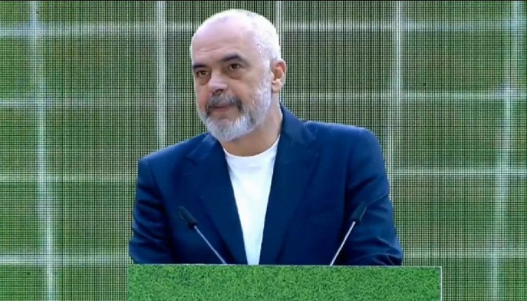 KONGRESI I PS/ Rama i falënderon të gjithë në 30 vjetor, në veçanti Fatos Nanon: “E vrava” por e gjeta prapë të rilindur
