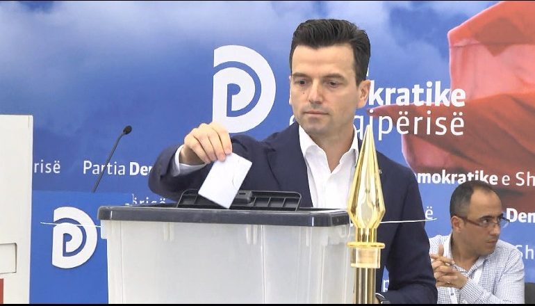 ZGJEDHJET NË PD/ Mbyllet numërimi në Selenicë, e vetmja zonë që ka supriza! Agron Shehaj fiton me…