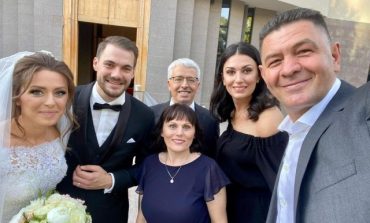 PAMJET NGA CEREMONIA/ Ish ministri Sandër Lleshaj marton vajzën