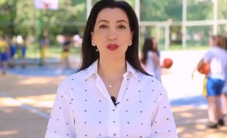 1 QERSHORI/ Urimi i veçantë i ministres Kushi: Të punojmë më shumë që fëmijëve tanë të mos u mungojë buzëqeshja