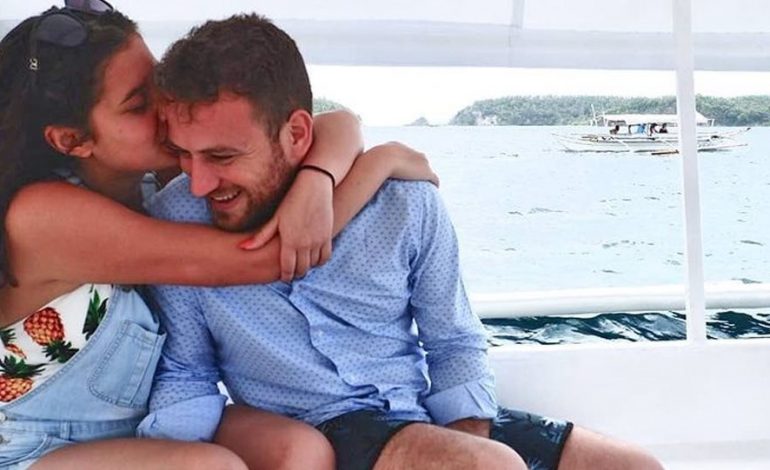 KATËR DITË PASI E VRAU/ Bashkëshorti i Carolines postoi foton: Përgjithmonë bashkë dashuria ime…