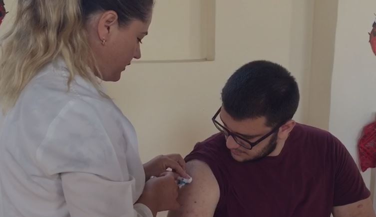 KA NISUR VAKSINIMI I QYETARËVE MBI 18-VJEÇ/ Mbi 4 mijë aplikime vetëm në Fier