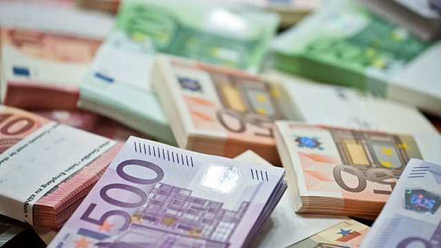 SËRISH RËNIE E EUROS…/ Njihuni me Këmbimin Valutor, 19 Qershor 2021