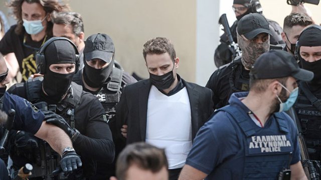VRASJA E 20-VJEÇARES/ TRONDIT gazetari i njohur: Policia mbajti lojën e bashkëshortit