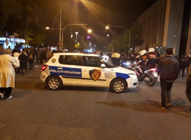 BILANC LUFTE NË VELIPOJË/ Kush janë viktimat dhe të plagosurit, mes tyre dhe një 20-vjeçar, punëtori i shezlongëve