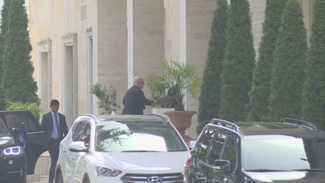 VIZITA NË TIRANË/ Philip Reeker takohet me Ramën, shoqërohet nga ambasadorja Kim (FOTOT)